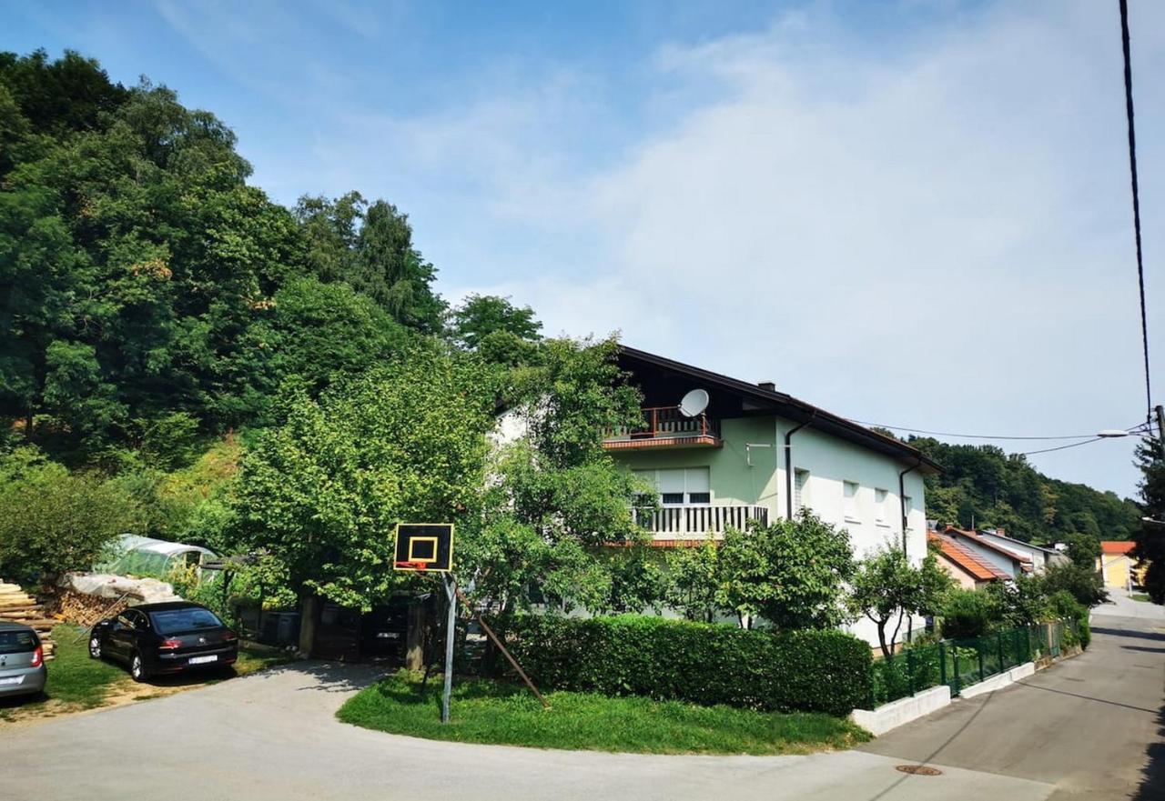 카를로바츠 Apartmant Sandra - Big Terace And Free Parking 아파트 외부 사진