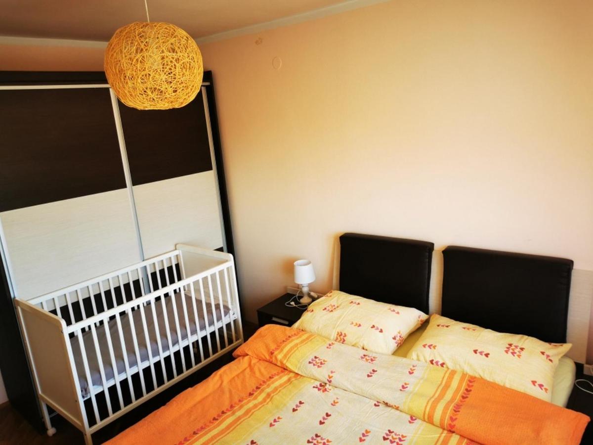 카를로바츠 Apartmant Sandra - Big Terace And Free Parking 아파트 외부 사진