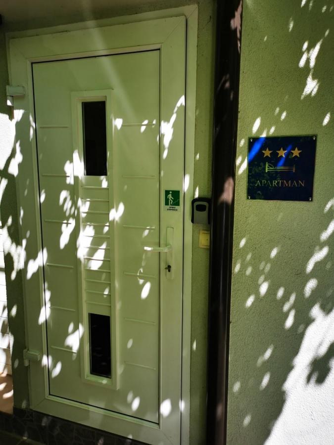 카를로바츠 Apartmant Sandra - Big Terace And Free Parking 아파트 외부 사진